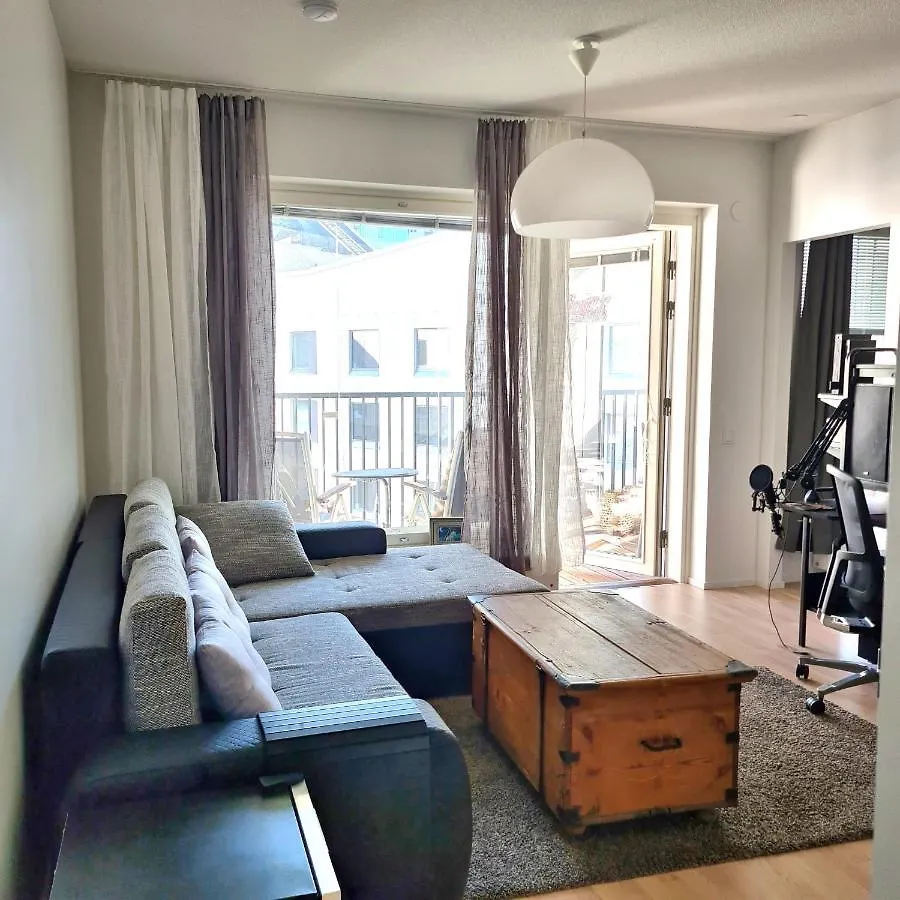 הלסינקי Bright Two-Room Apartment With A Balcony In Kalasatama